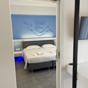 One Bedroom Apartments | Pool/Gardens View